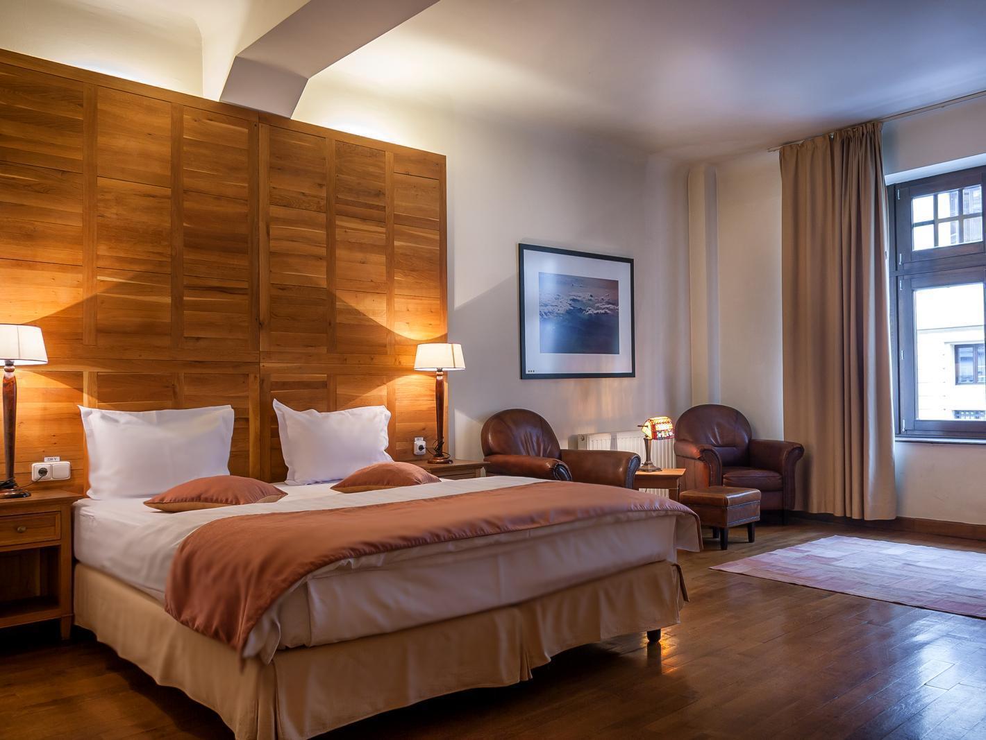 Rembrandt Old Town Hotel